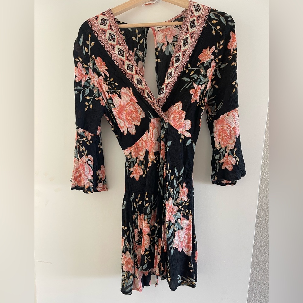 Billabong dress size small